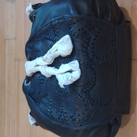 Frye Vivian Bucket Bag - Picture 5 of 9